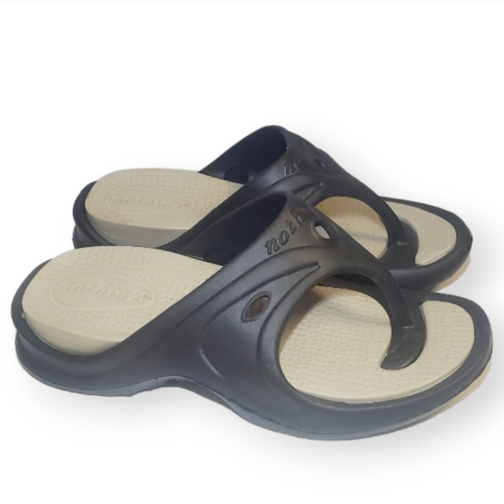 #206 New Nothinz Dual Comfort Sz 6 Shoes Women Sandals Walking Black Flip Flops